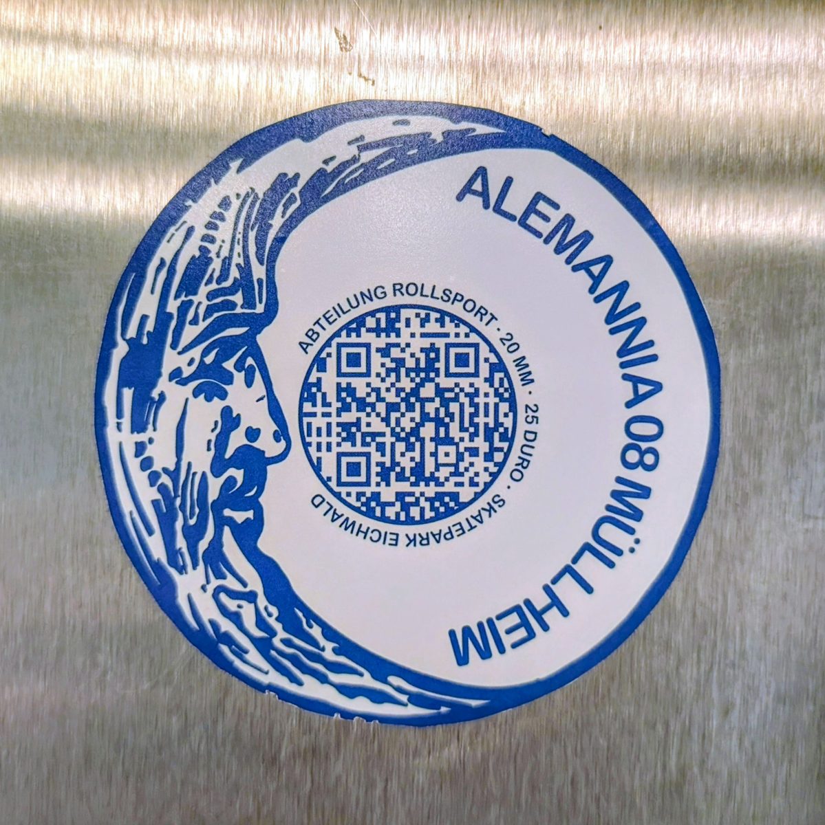 Sticker – aufgeklebt in Action